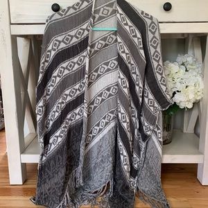 Poncho/ cover up